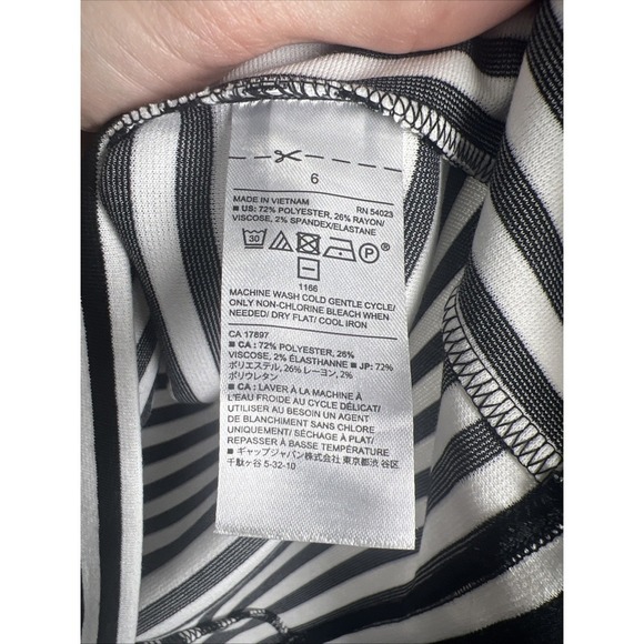 Banana Republic Striped Stretch Pencil Skirt Women's Size 6 Black & White NWT - Picture 6 of 8